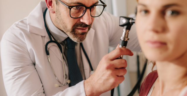 При покупке слухового аппарата, настройка бесплатно